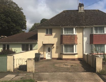 Property for auction in Devon)