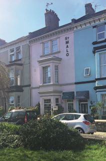 Property for auction in Devon)