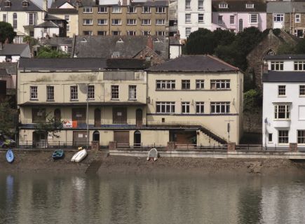 Property for auction in Devon)