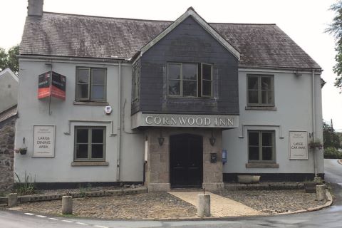 Property for auction in Devon)