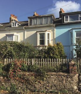 Property for auction in Devon)