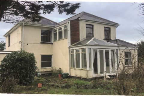 Property for auction in Cornwall)