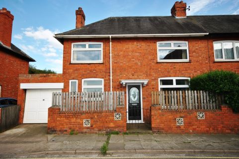Property for auction in Northamptonshire)