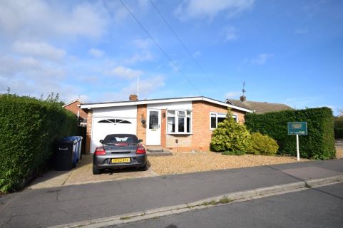 Property for auction in Northamptonshire)