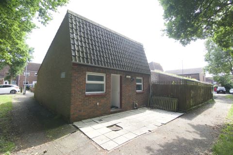 Property for auction in Essex)
