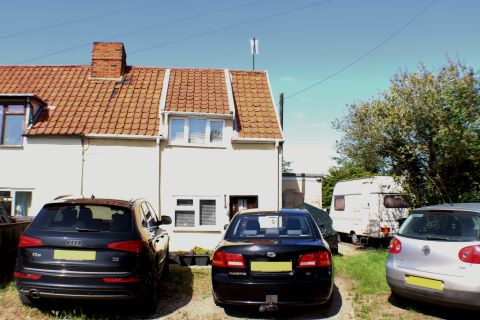 Property for auction in Essex)