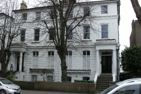 Property for auction in London)