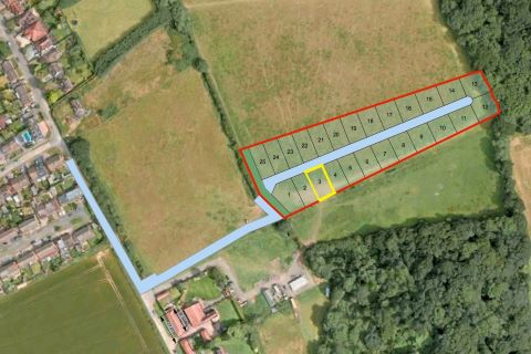 Property for auction in Essex)