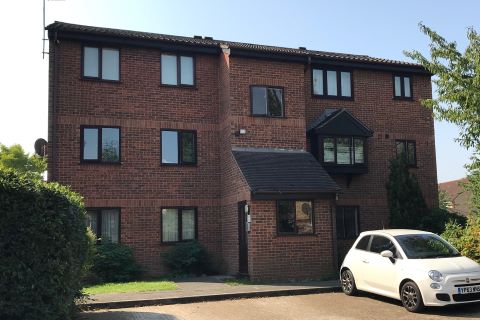 Property for auction in Essex)