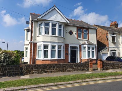 Property for auction in Essex)
