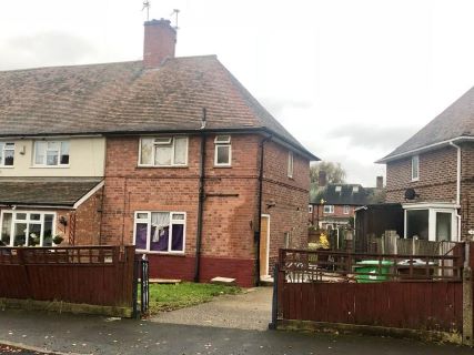 Property for auction in Nottinghamshire)