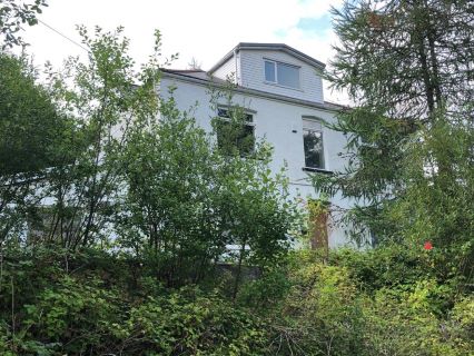 Property for auction in West Glamorgan)