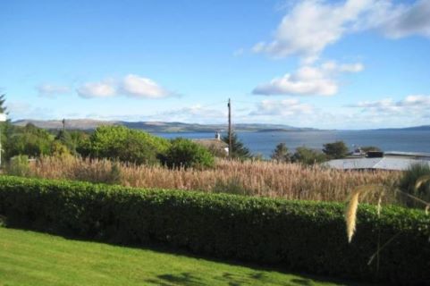 Property for auction in Dunbartonshire)