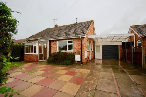Property for auction in Worcestershire)