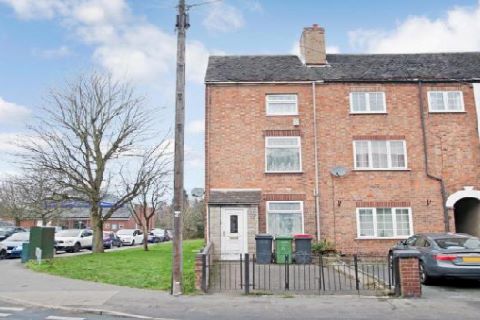 Property for auction in Warwickshire)