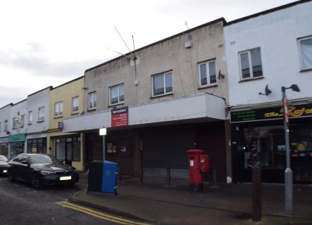 Property for auction in Essex)