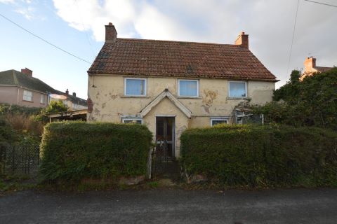 Property for auction in Somerset)
