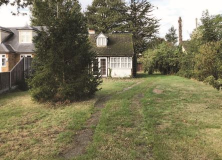 Property for auction in Essex)