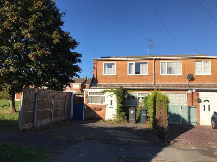 Property for auction in Nottinghamshire)
