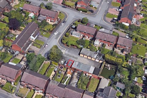 Property for auction in West Midlands)