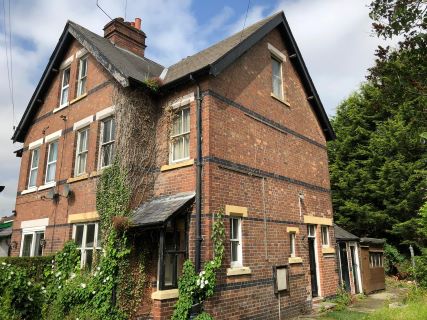 Property for auction in Nottinghamshire)