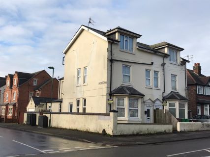 Property for auction in Nottinghamshire)