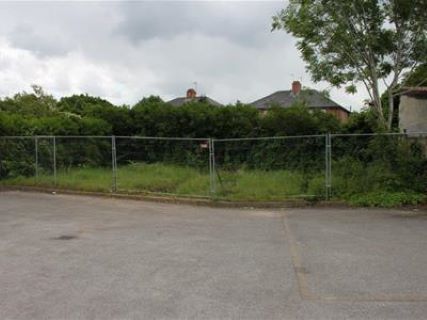 Property for auction in Derbyshire)