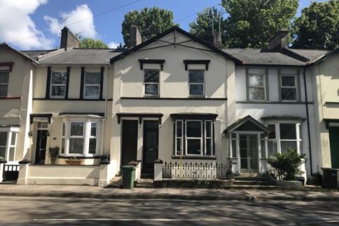 Property for auction in Devon)