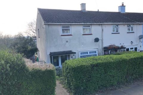 Property for auction in Devon)