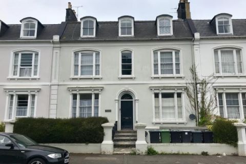 Property for auction in Devon)