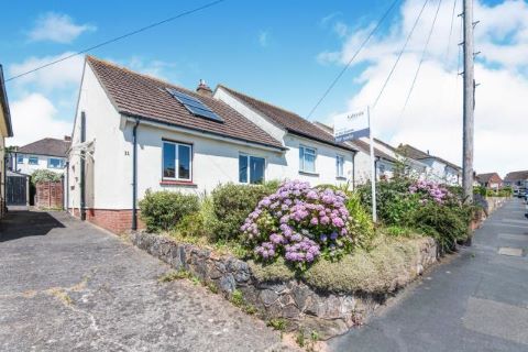 Property for auction in Devon)