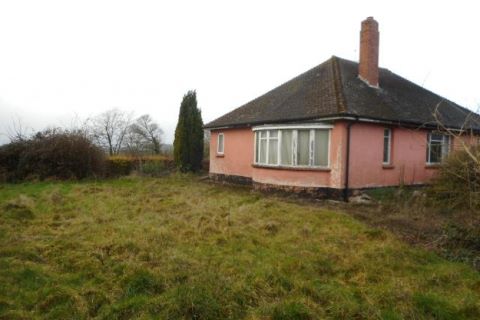 Property for auction in Devon)