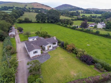 Property for auction in Clwyd)