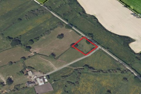 Property for auction in Shropshire)