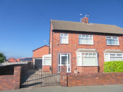 Property for auction in Clwyd)