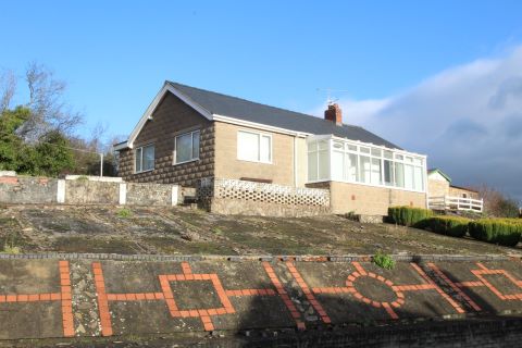 Property for auction in Clwyd)