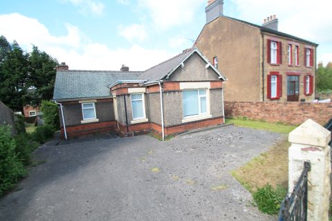 Property for auction in Clwyd)