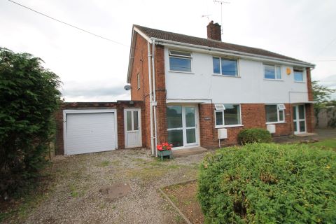 Property for auction in Clwyd)