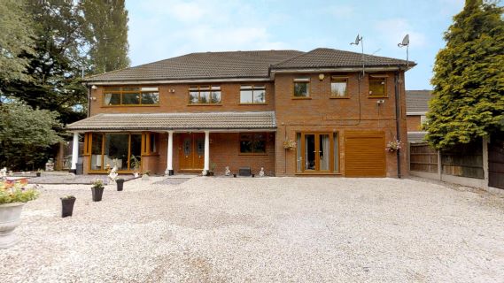 Property for auction in Lancashire)