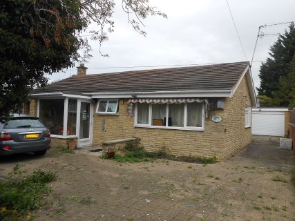 Property for auction in Worcestershire)