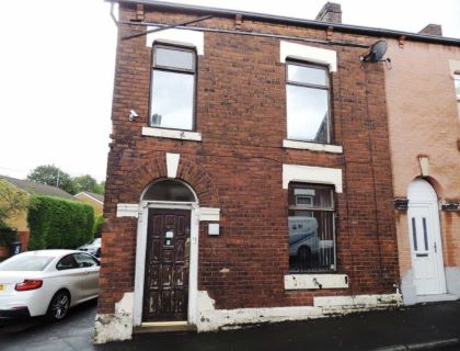 Property for auction in Cheshire)