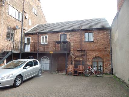 Property for auction in Cambridgeshire)