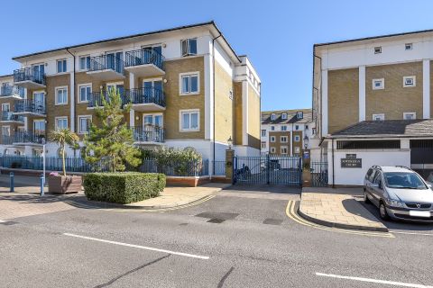 Property for auction in East Sussex)