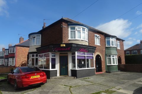 Property for auction in County Durham)