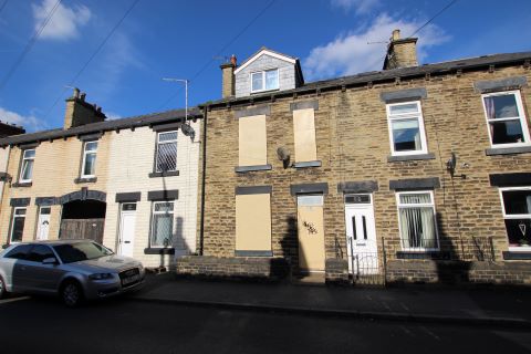 Property for auction in South Yorkshire)