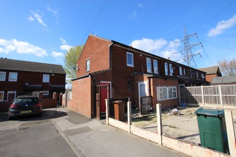 Property for auction in South Yorkshire)