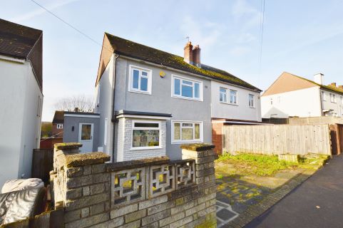 Property for auction in Essex)