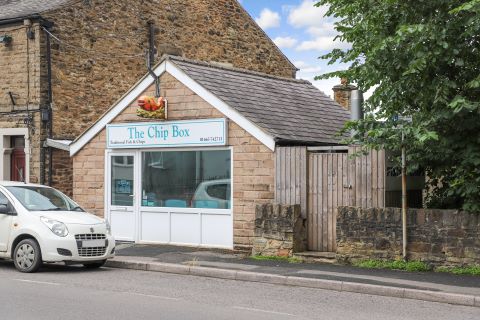 Property for auction in Derbyshire)