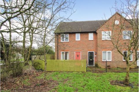 Property for auction in Essex)