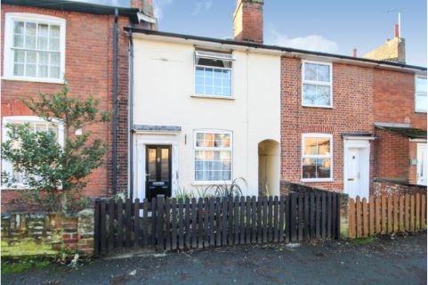 Property for auction in Essex)